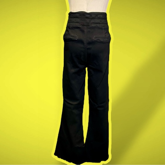 PAIGE Denim ‘Corset Genevieve’ Jeans in “Boss Black” with Raw Hem Size 30 - Picture 7 of 11